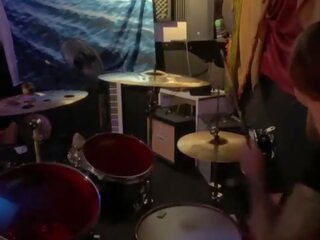 Felicity feline drumming lange jam
