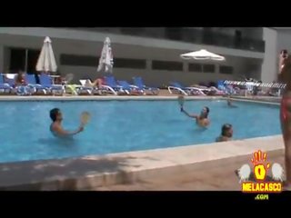 Locuras fr una piscina pública 2º melacasco.com